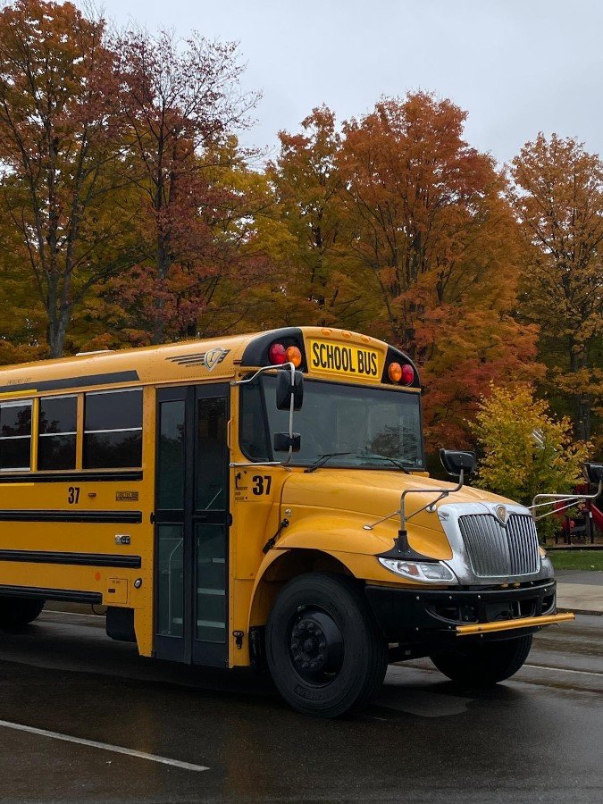 Tamara L. stredná škola USA školský autobus