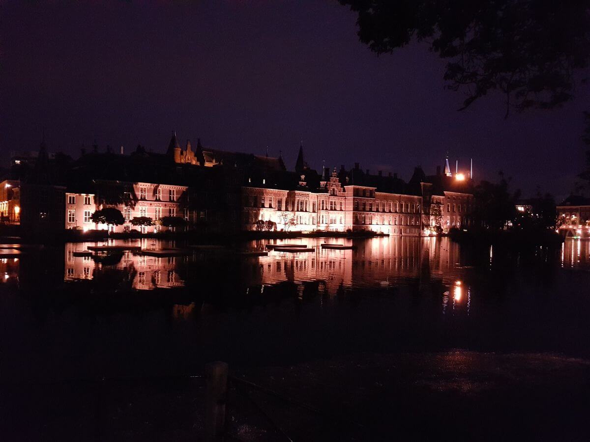 Štúdium v Holandsku, nočný Haag