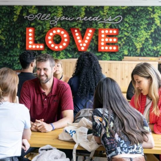 ZIMNÝ LIVERPOOL: ZĽAVA 20 % NA KURZ ANGLIČTINY