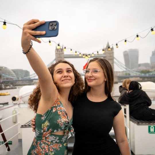 ZAŽI NEZABUDNUTEĽNÉ LETO V SRDCI LONDÝNA ☀️