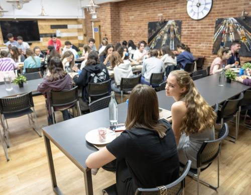 Kensington Park Summer School - jedáleň