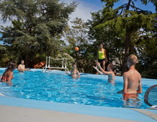 Centre International d Antibes Cannes (13 – 17 rokov)