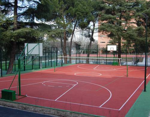 Embassy Madrid (11 – 17 rokov)