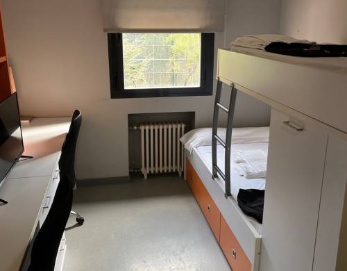 Embassy Madrid (11 – 17 rokov)