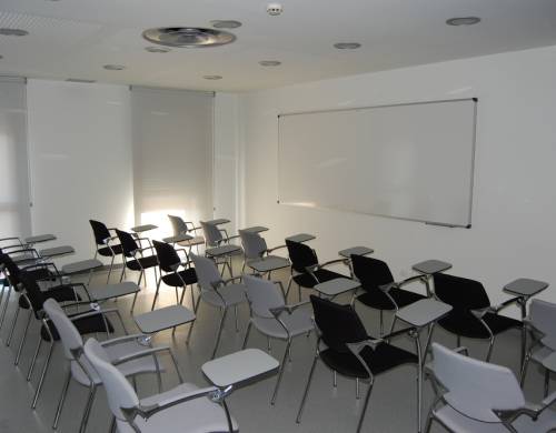 Embassy Madrid (11 – 17 rokov)