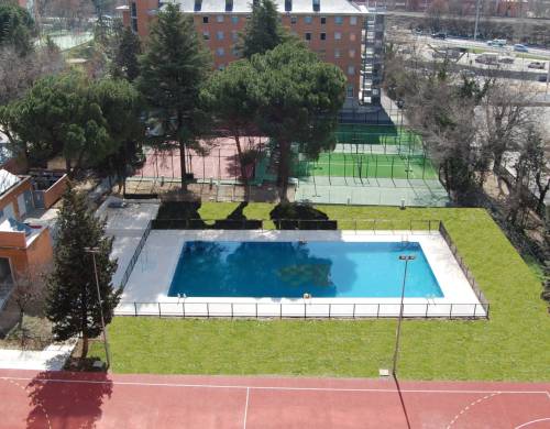 Embassy Madrid (11 – 17 rokov)