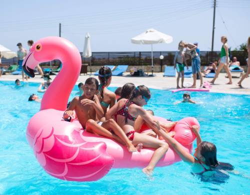 Bayswater Cyprus, Larnaca (7 – 17 rokov)