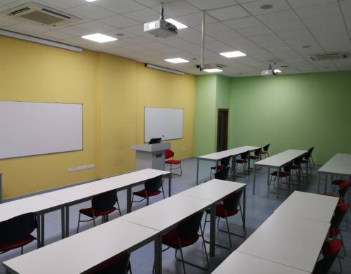 Bayswater Cyprus, Larnaca (7 – 17 rokov)