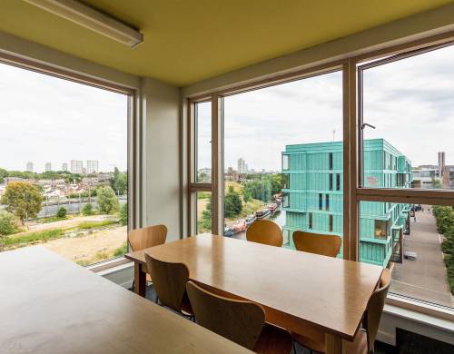 Embassy Londyn Mile End (12 - 17 rokov)
